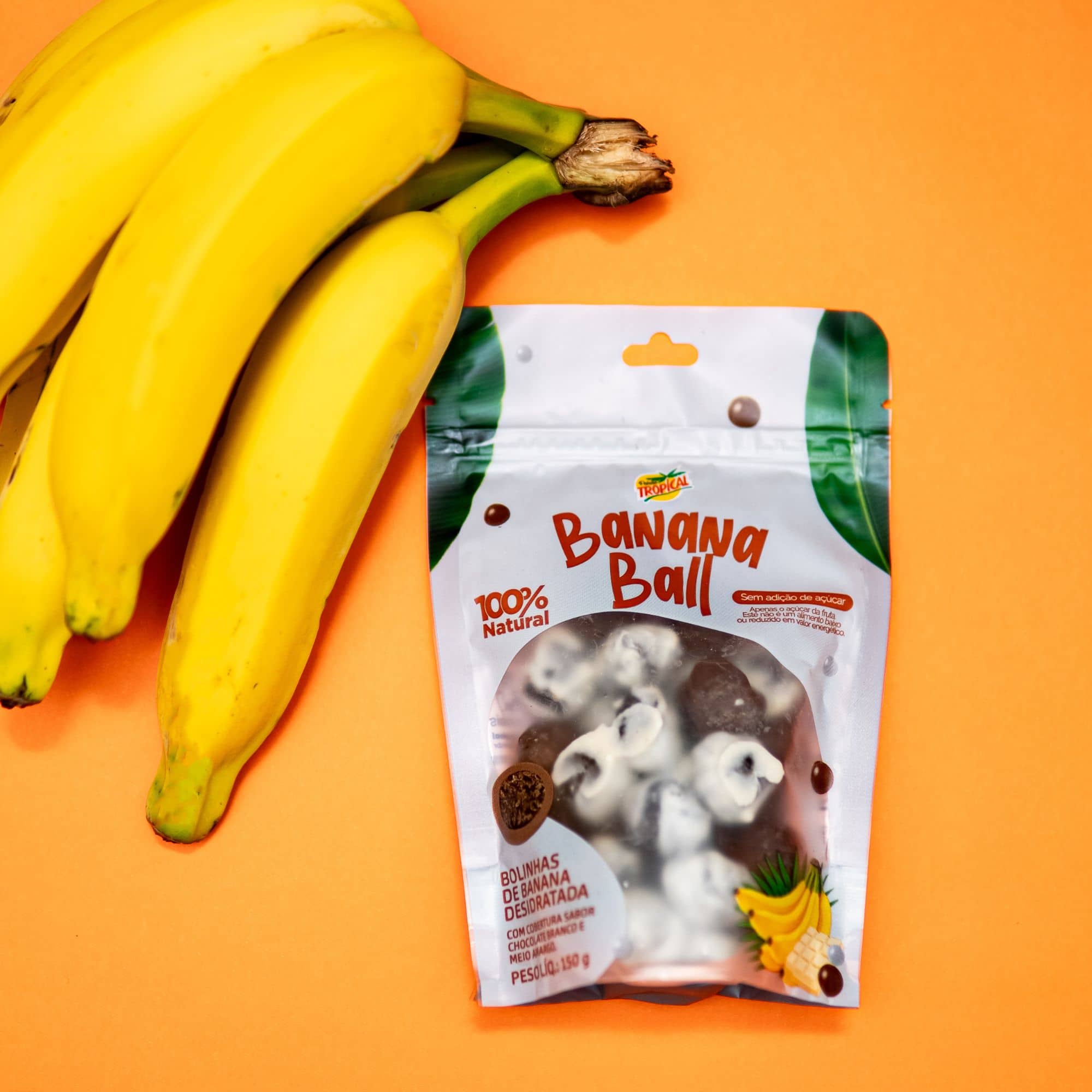 Banana Ball Duo coberta com Chocolate Branco e Meio Amargo 150G