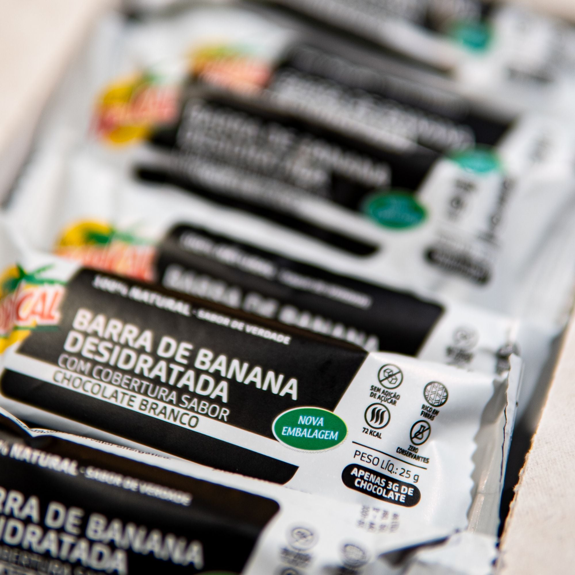 Barra de Banana e Chocolate Branco - Caixa com 18un de 25g